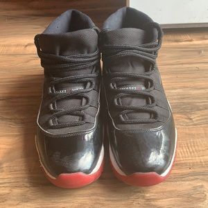 Jordan Retro 11 Bred size 11 (condition 7/10)